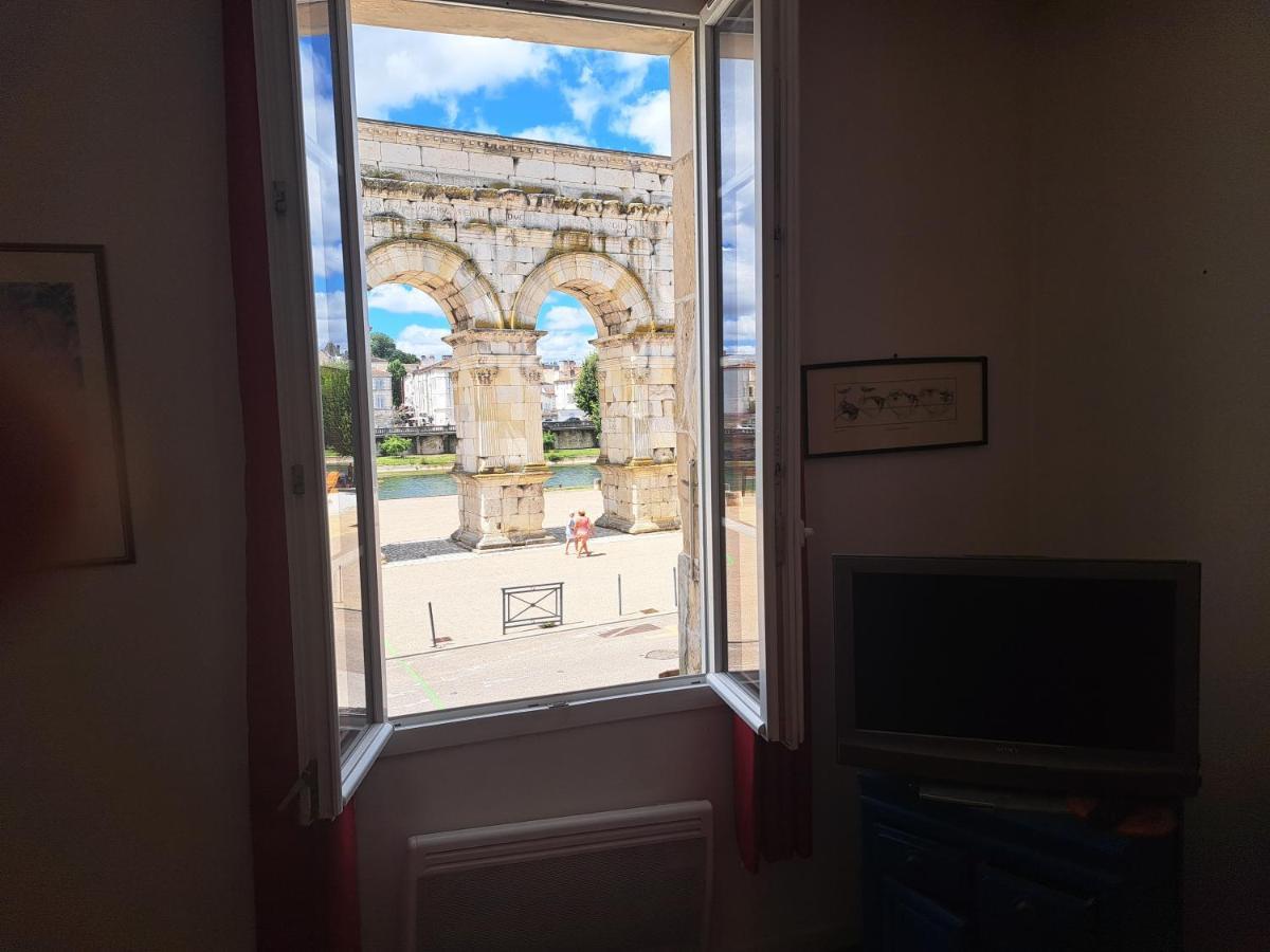 Loft Vue Imprenable Sur Le Vieux Saintes Apartment Екстериор снимка
